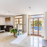 Villa De Lujo Con Piscina, Jacuzzi, Jardin Y Terraza