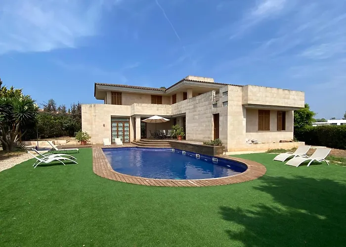 Villa De Lujo Con Piscina, Jacuzzi, Jardin Y Terraza