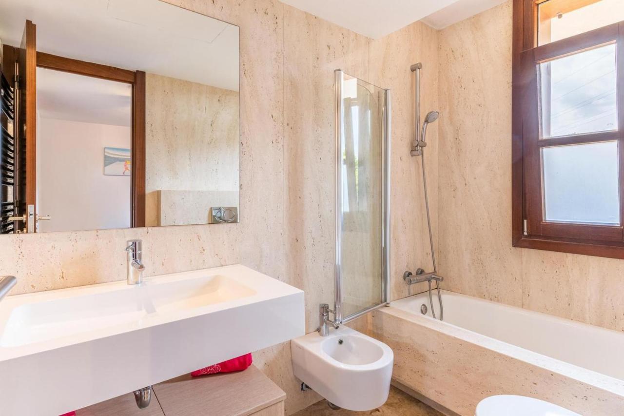 Villa De Lujo Con Piscina, Jacuzzi, Jardin Y Terraza *